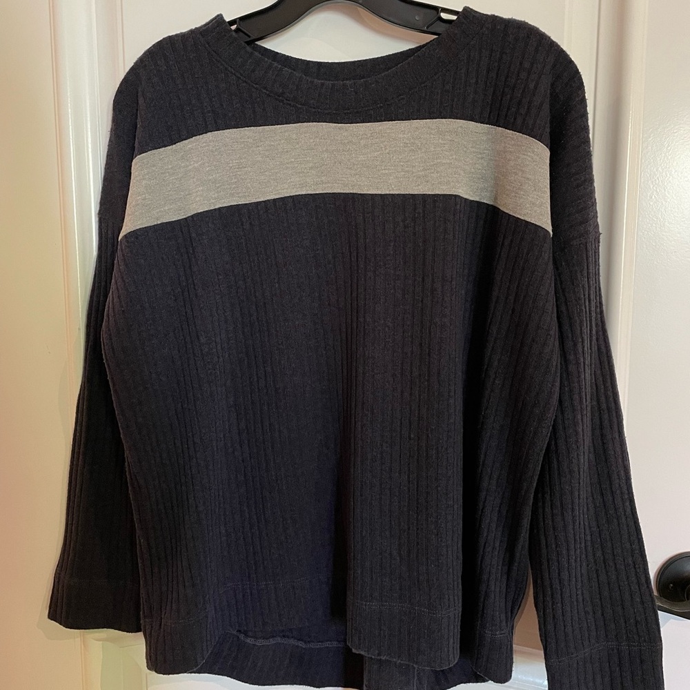 JET John Eshaya Navy, Gray Ribbed Sweater (OS)